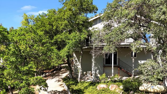 17572 Long Branch Ct, Penn Valley, CA 95946