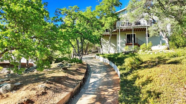 17572 Long Branch Ct, Penn Valley, CA 95946