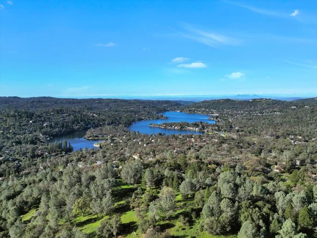 17572 Long Branch Ct, Penn Valley, CA 95946