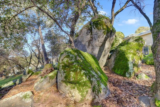 17572 Long Branch Ct, Penn Valley, CA 95946