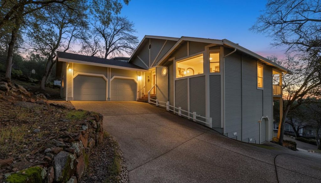 17572 Long Branch Ct, Penn Valley, CA 95946