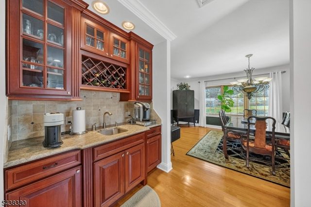 276 Northview Ter, Springfield Twp., NJ 07081