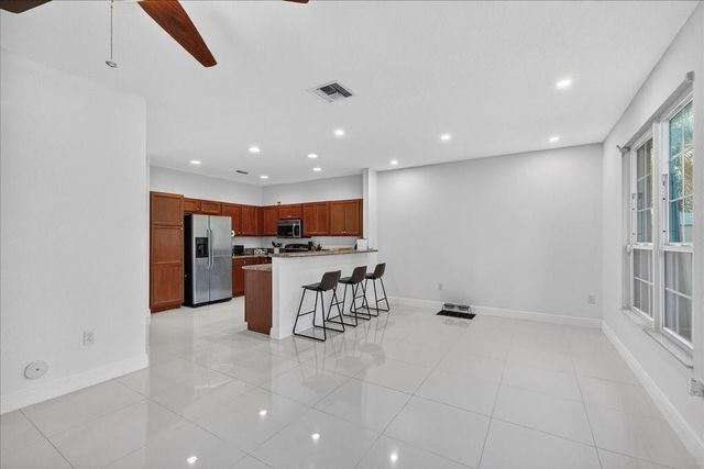 3262 NW 31st Terrace, Oakland Park, FL 33309