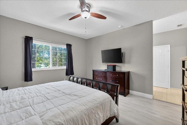 3262 NW 31st Terrace, Oakland Park, FL 33309