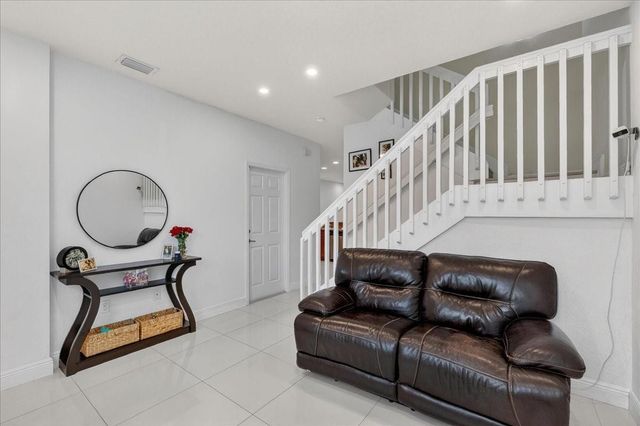 3262 NW 31st Terrace, Oakland Park, FL 33309