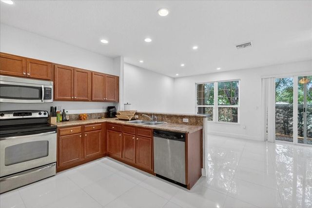 3262 NW 31st Terrace, Oakland Park, FL 33309