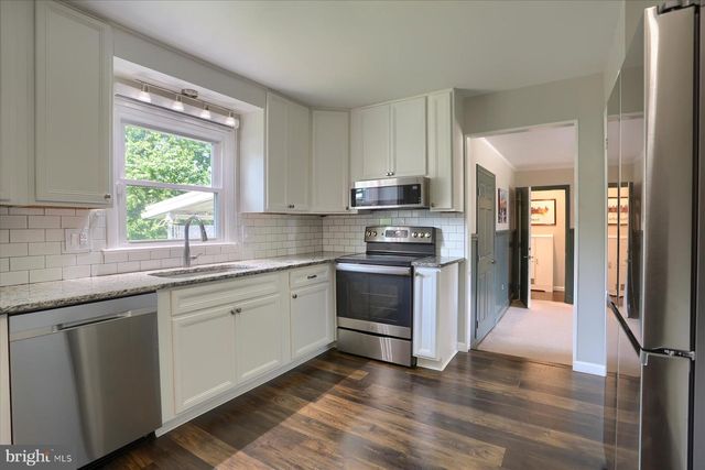 120 LANCASTER BLVD, Mechanicsburg, PA 17055
