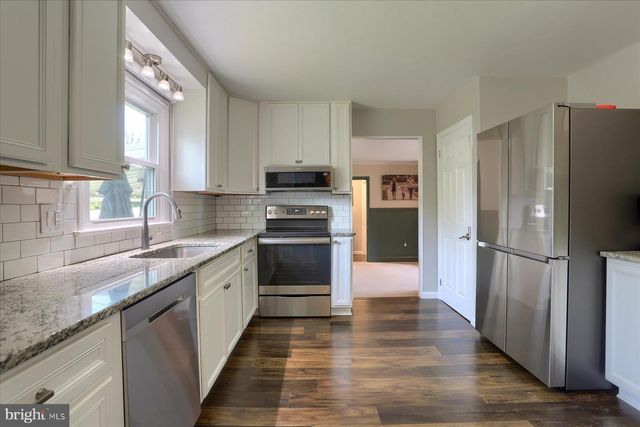 120 LANCASTER BLVD, Mechanicsburg, PA 17055