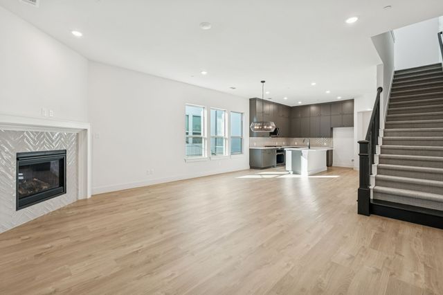 126 Bridgewater Way 37, Hickory Creek, TX 75065