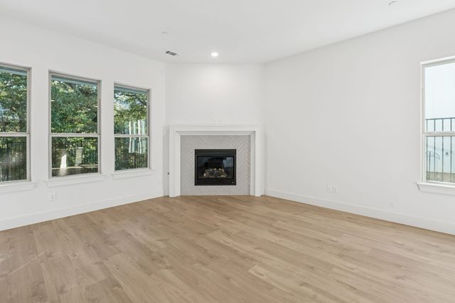 126 Bridgewater Way 37, Hickory Creek, TX 75065