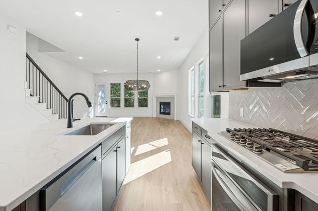 126 Bridgewater Way 37, Hickory Creek, TX 75065