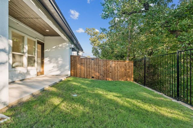 126 Bridgewater Way 37, Hickory Creek, TX 75065