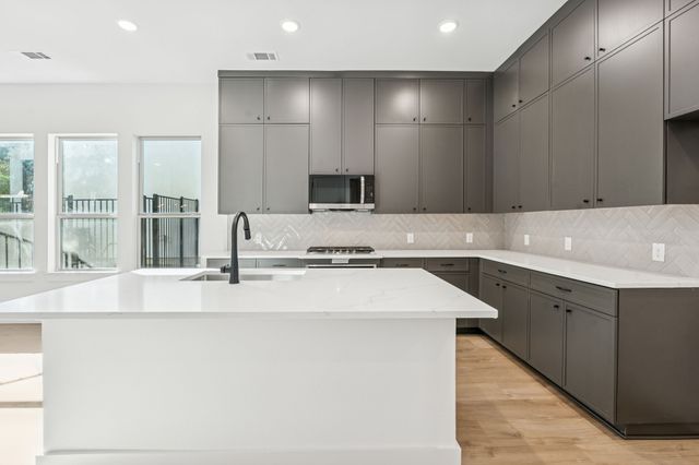 126 Bridgewater Way 37, Hickory Creek, TX 75065