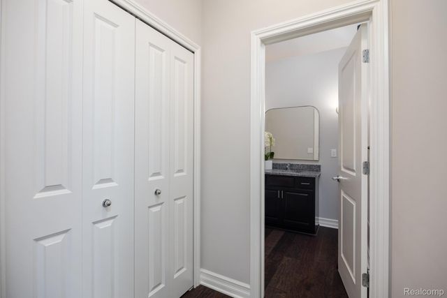 3534 Birchmount Drive, Troy, MI 48083