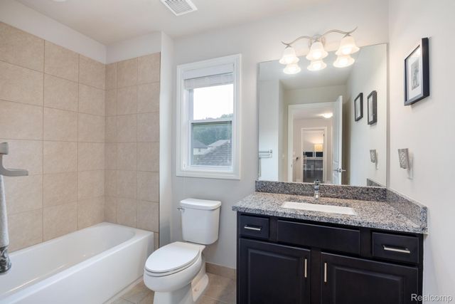 3534 Birchmount Drive, Troy, MI 48083