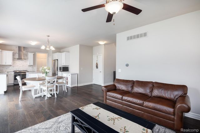 3534 Birchmount Drive, Troy, MI 48083