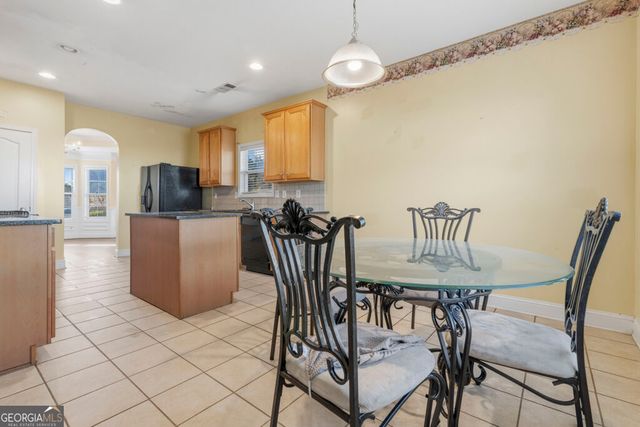 820 Kaitlyn Drive, Loganville, GA 30052
