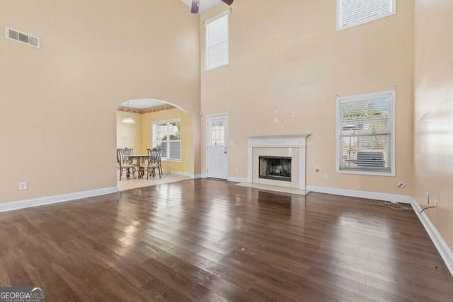 820 Kaitlyn Drive, Loganville, GA 30052
