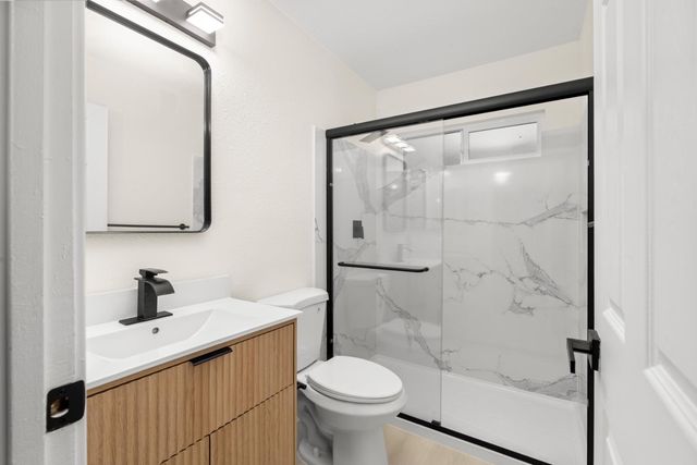 2115 Valmora Dr, Stockton, CA 95210