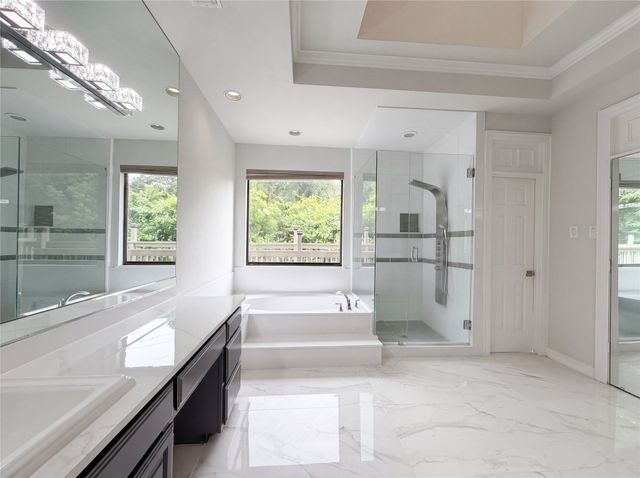2405 Castle Rock Road, Arlington, TX 76006