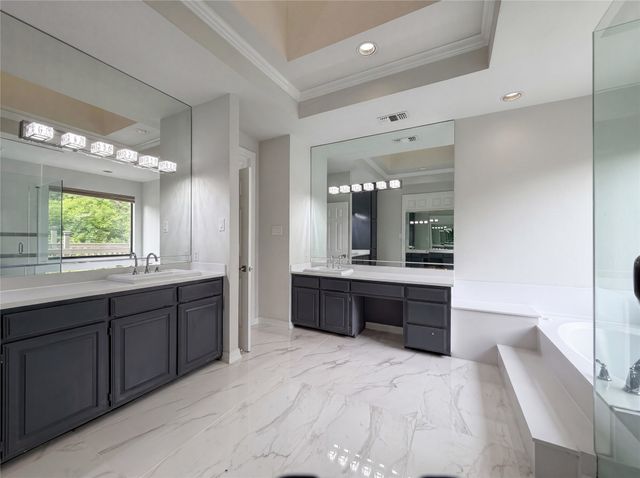 2405 Castle Rock Road, Arlington, TX 76006