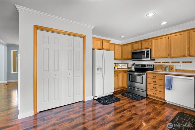1811 Williamsburg Court, Bellingham, WA 98226