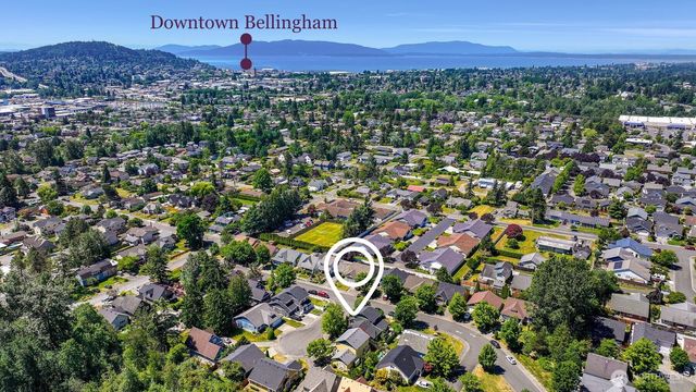1811 Williamsburg Court, Bellingham, WA 98226