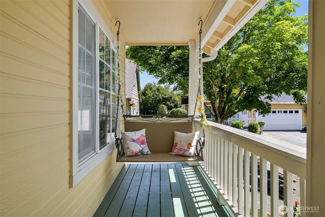 1811 Williamsburg Court, Bellingham, WA 98226