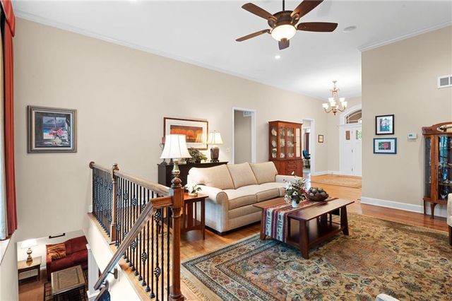 6816 Longview Street, Shawnee, KS 66218