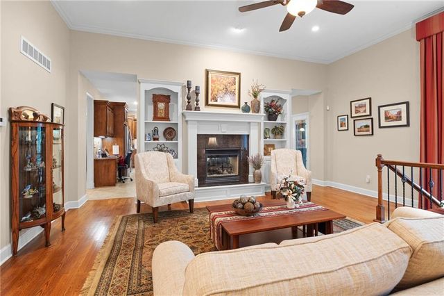 6816 Longview Street, Shawnee, KS 66218
