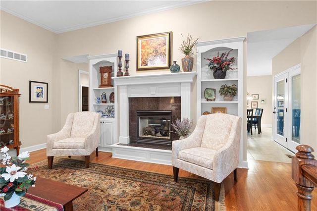 6816 Longview Street, Shawnee, KS 66218