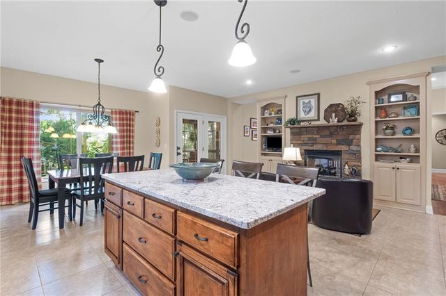6816 Longview Street, Shawnee, KS 66218