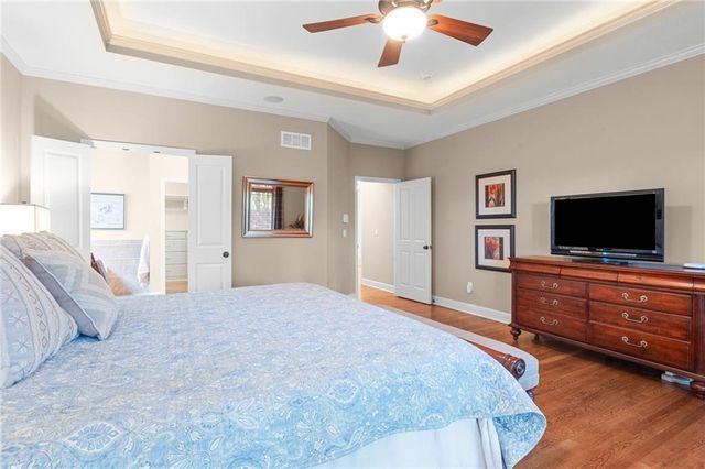6816 Longview Street, Shawnee, KS 66218