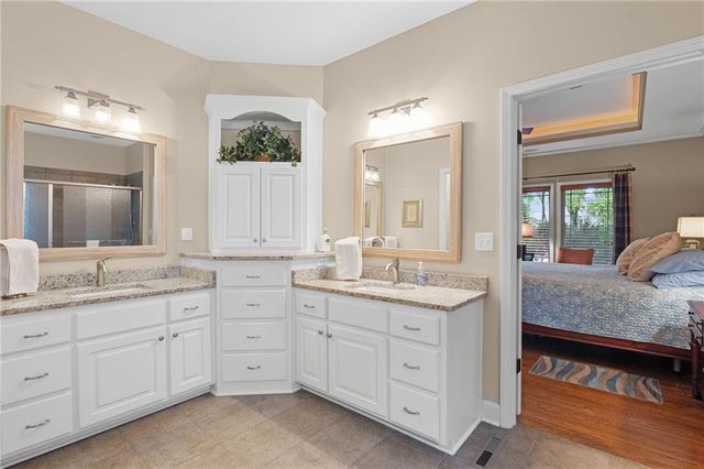6816 Longview Street, Shawnee, KS 66218