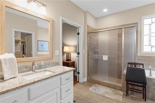 6816 Longview Street, Shawnee, KS 66218