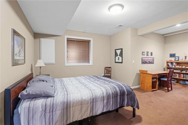 6816 Longview Street, Shawnee, KS 66218