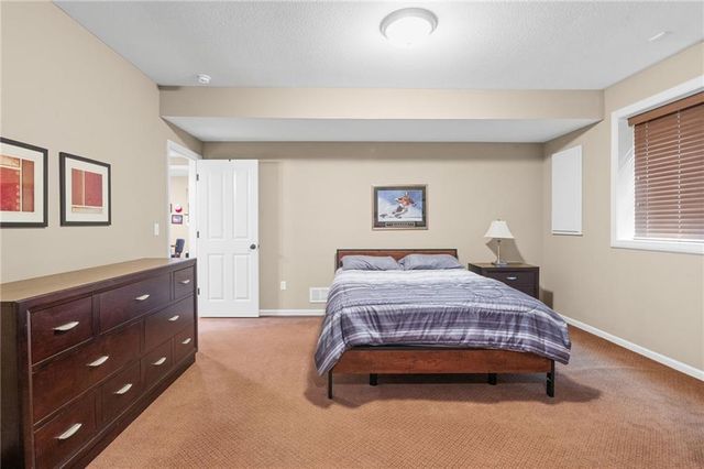 6816 Longview Street, Shawnee, KS 66218