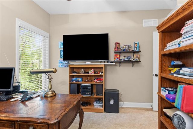 6816 Longview Street, Shawnee, KS 66218