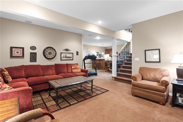 6816 Longview Street, Shawnee, KS 66218