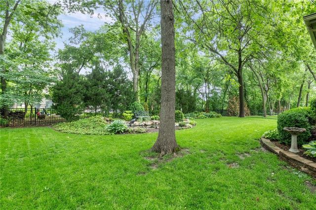 6816 Longview Street, Shawnee, KS 66218