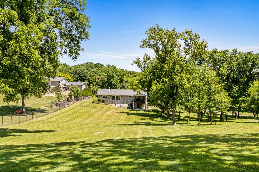 11S056 Madison Street, Burr Ridge, IL 60527 — photo 2