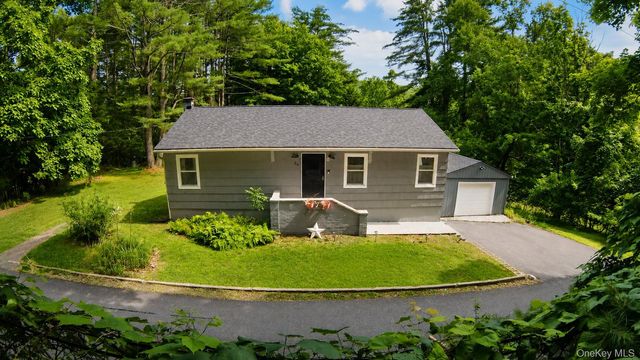 24 Andrew Paye Road, Pond Eddy, NY 12770