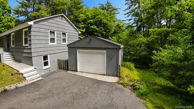 24 Andrew Paye Road, Pond Eddy, NY 12770