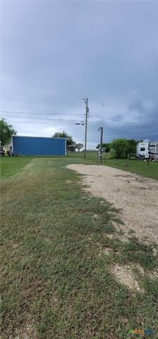 605 W Baltimore Avenue, Seadrift, TX 77983