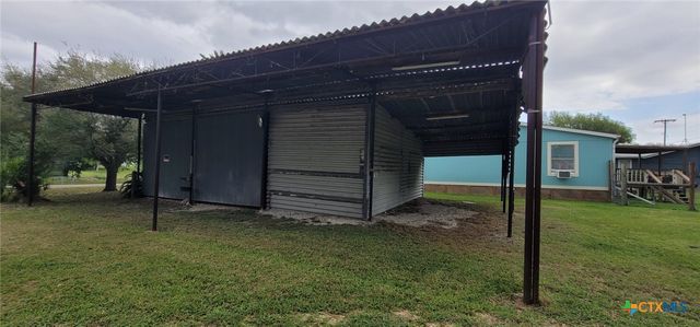 605 W Baltimore Avenue, Seadrift, TX 77983