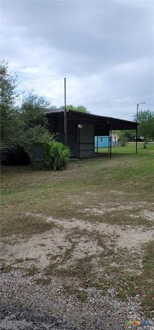 605 W Baltimore Avenue, Seadrift, TX 77983