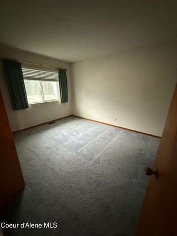 7959 N Valley ST, Dalton Gardens, ID 83815