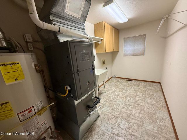 7959 N Valley ST, Dalton Gardens, ID 83815