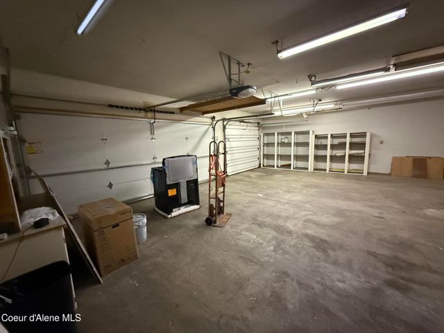 7959 N Valley ST, Dalton Gardens, ID 83815