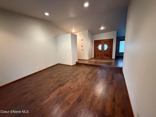 7959 N Valley ST, Dalton Gardens, ID 83815